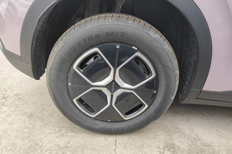 Used AION UT 2025 330 Starlight Edition Right Rear Wheel Hub