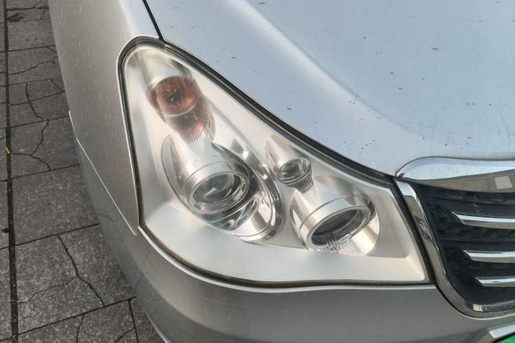 Used Dongfeng Aeolus A60 2012 1.6L Manual Luxury Model Right Front Headlight