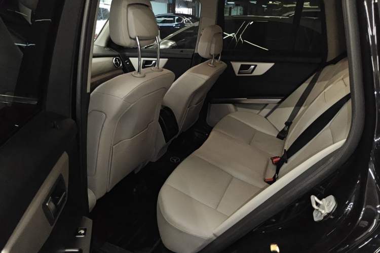 Used Mercedes-Benz GLK-Class 2013 GLK 300 4MATIC Dynamic Sunroof Model
