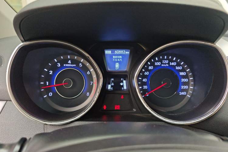 Used Hyundai Elantra (5th Generation / Langdong) 2015 1.6L Manual Leading Model