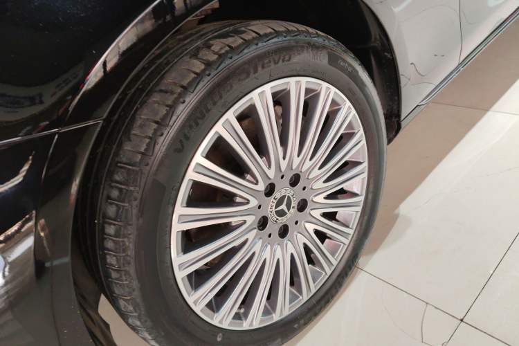 Used Mercedes-Benz E-Class 2023 E 300 L Luxury Model
