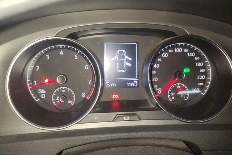 Used Volkswagen Golf 2016 1.6L Automatic Comfort Model Instrument Cluster