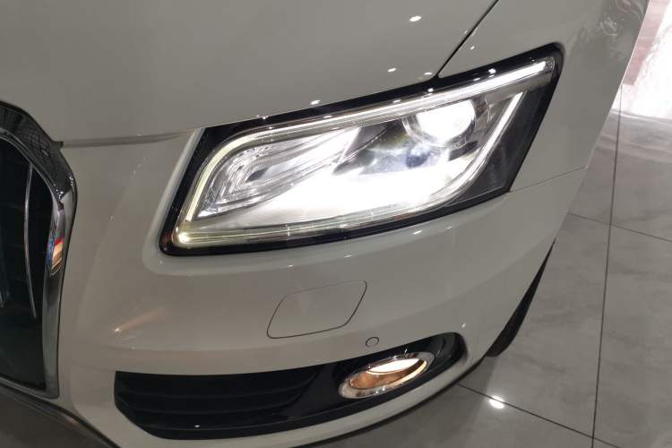 Used Audi Q5 2016 40 TFSI Technology Edition Left Front Headlight