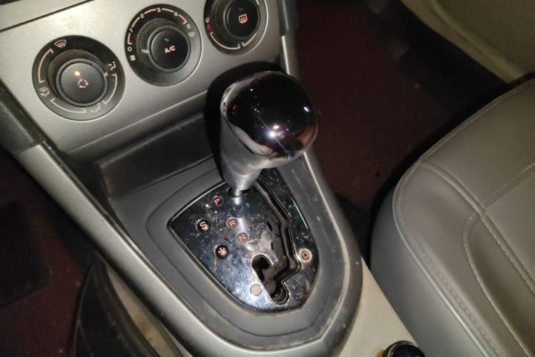 Used Peugeot 408 2011 2.0L Automatic Comfort Edition
