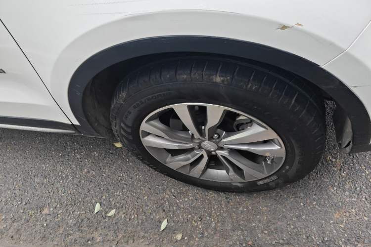 Used Geely Auto Emgrand X7 Sport 2016 1.8TD Automatic ZhiZun Version
