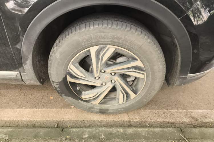 Used Hongqi HS5 2022 Revised Version 2.0T Smart Connect Flagship Edition
