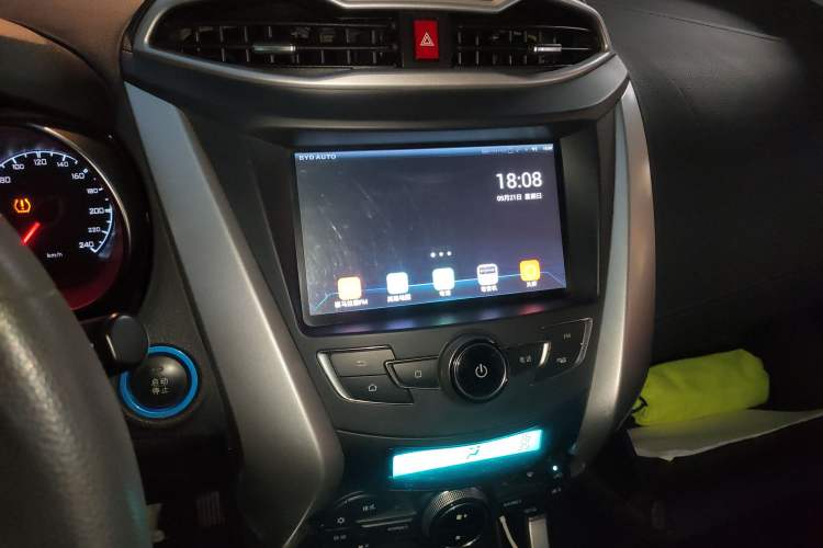 Used BYD Yuan New Energy 2018 EV360 Smart Connect Cool Edition Audio And AC Panel