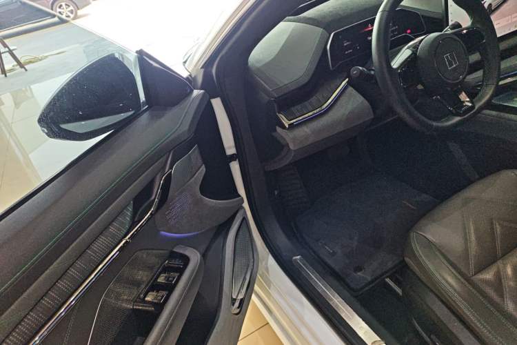 Used Zeekr 001 2022 Ultra-Long Range Dual-Motor ME Version
