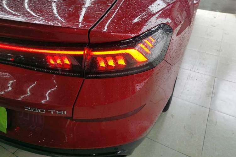 Used Volkswagen Lamando 2023 Lavida L 280TSI DSG Spicy Edition Right Rear Taillight