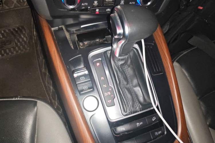 Used Audi Q5 2017 Plus 40 TFSI Technology Model