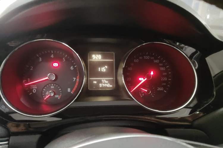 Used Volkswagen Sagitar 2015 230TSI Manual Comfort Version