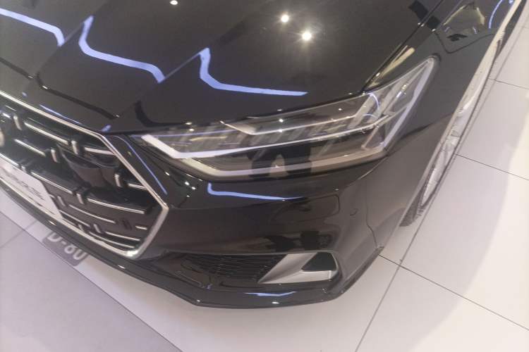 Used Audi A7L 2024 45TFSI S-line Dream-Building Edition Flow Crystal Package Left Front Headlight