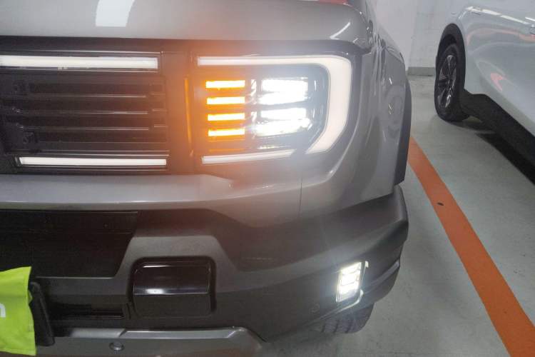 Used BAIC Off-Road BJ40 Electric Drive 2025 Advanced Edition Left Front Headlight