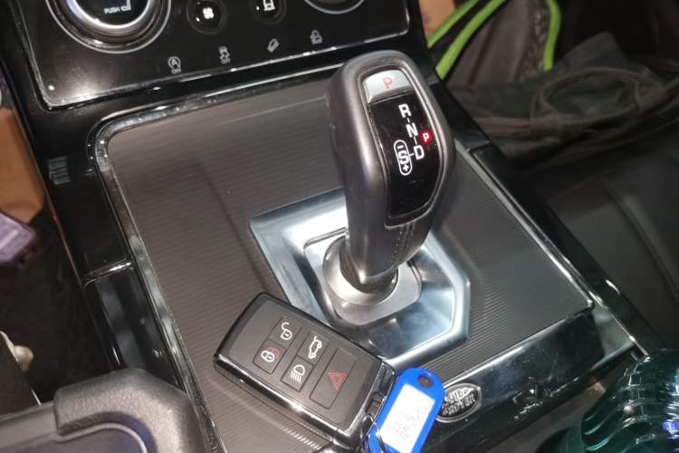 Used Land Rover Range Evoque 2020 249 PS R-DYNAMIC S Black Edition Sport Version
