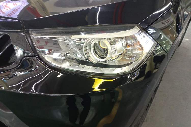 Used Brilliance V3 2020 1.6L Manual Classic Model Left Front Headlight