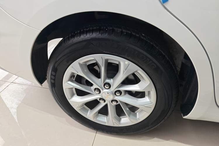 Used Chevrolet Monza 2024 1.5L Dual-Clutch Enjoyment Edition Right Rear Wheel Hub