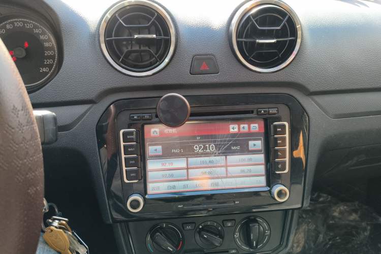 Used Volkswagen Jetta 2017 1.5L Automatic Fashion Model
