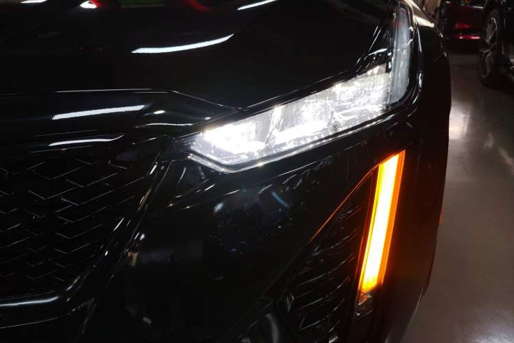 Used Cadillac CT5 2022 28T Luxury Version (Standard Edition) Left Front Headlight