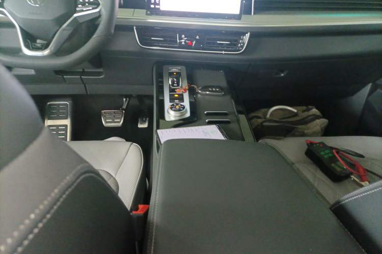 Used Volkswagen Tavendor 2023 380TSI Four-Wheel Drive R-Line Cruise Edition