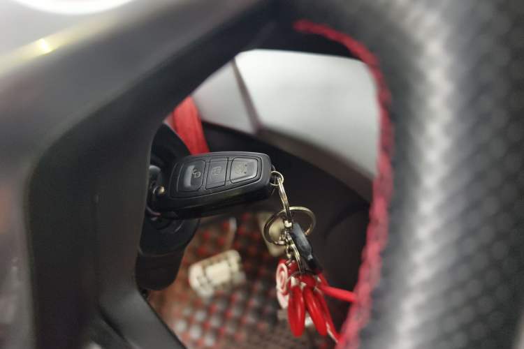 Used Ford Kuga 2013 1.6L GTDi Two-Wheel-Drive Trend Model