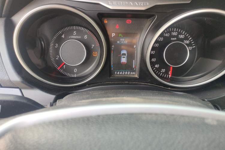 Used Leopaard CS10 2017 1.5T CVT Luxury Model Odometer Close Up