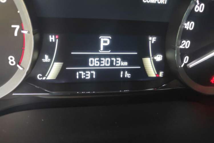 Used Honda UR-V 2020 370TURBO Two-Wheel Drive Luxury Edition Odometer Close Up