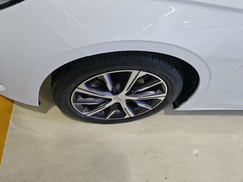 Used Geely Auto Emgrand 2022 4th Generation 1.5L CVT Luxury Model – Premium — 22
