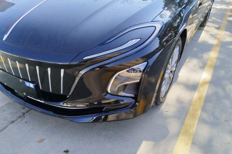 Used Hongqi E-QM5 2023 620km PLUS
