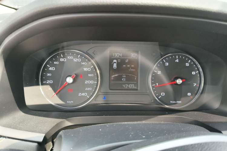 Used Roewe i6 2020 PLUS 1.6L Manual 4G Connect Glory Flagship Edition