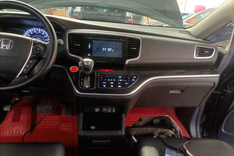 Used Honda Odyssey 2018 2.4L Luxury Edition Audio And AC Panel