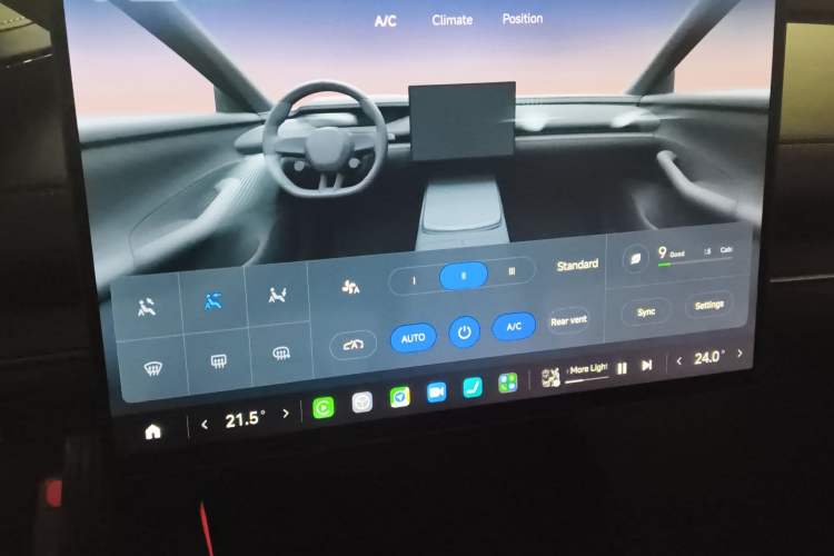 Used Xiaomi Auto SU7 2024 Four-Wheel Drive Ultra-Long Range Advanced Intelligent Driving Max Edition