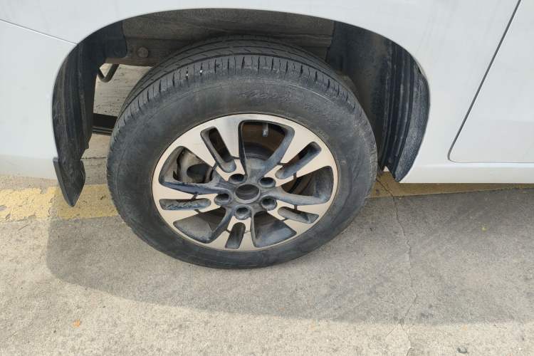 Used Dongfeng Fengon E380 2023 Commercial Version – Comfort Edition 8 Seats
