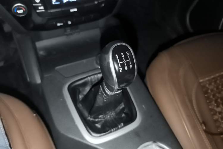 Used Geely Auto Vision X6 2016 1.8L Manual Luxury Model Gear Lever