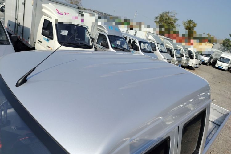 Used Wuling Zhiguang Small Truck 2023 1.5L Double-Cab LAR