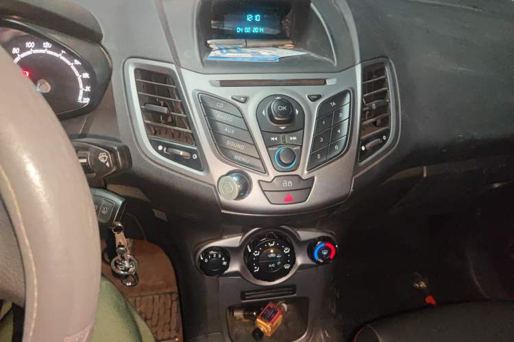 Used Ford Fiesta 2013 Sedan 1.5L Manual Fashion Edition
