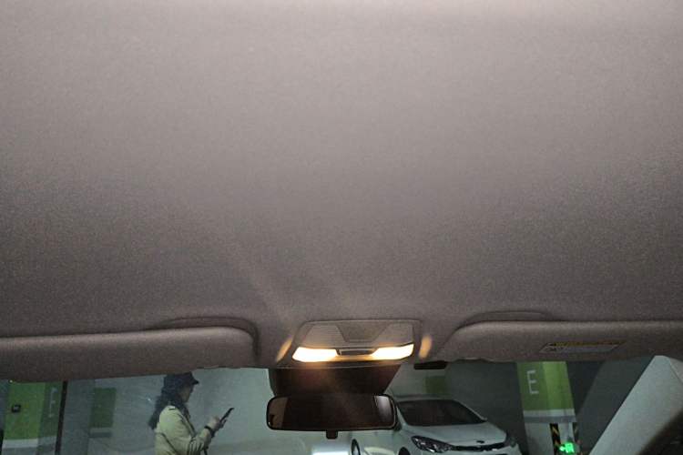 Used Hongqi E-QM5 2022 431 km Charge & Enjoy Edition
