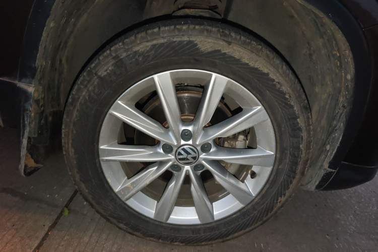 Used Volkswagen Tiguan 2016 300TSI Automatic Two-Wheel Drive Comfort Edition Right Front Wheel Hub