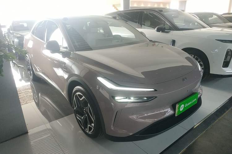 Used ONVO L60 2024 60 kWh Rear-Drive Version
