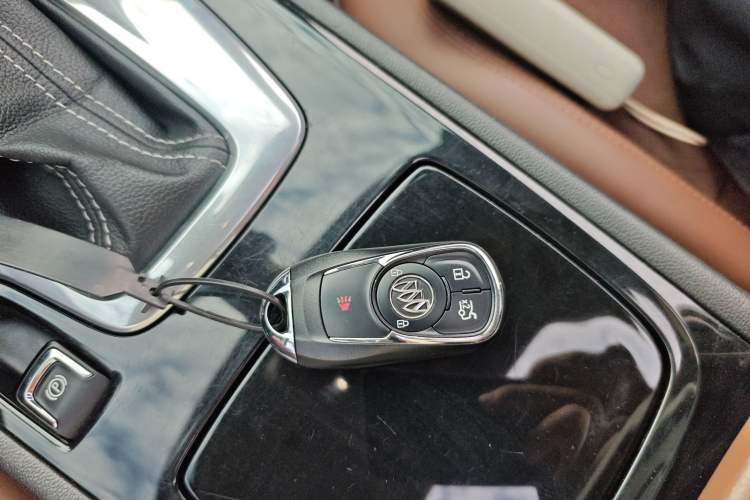 Used Buick Regal 2017 20T Prestige Model Vehicle Key