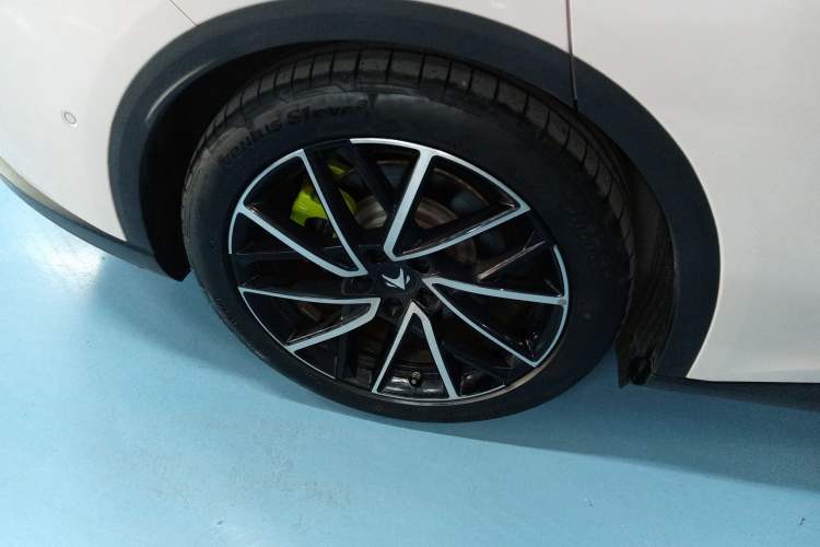 Used ARCFOX Alpha S5 2024 650ULTRA 390kW
