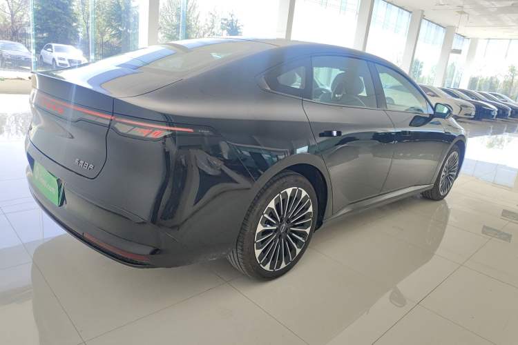 Used Nissan N7 2025 510 Pro Rear Right 45 Deg