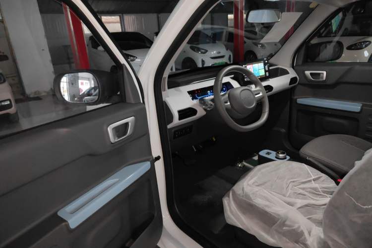 Used Geely Galaxy Panda 2024 Panda Mini 200km Endurance Bear
