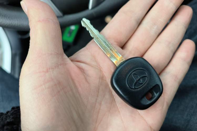 Used Toyota YARiS L Zhi Xuan 2015 1.5G Automatic Xuan Dong Sunroof Special Edition Vehicle Key