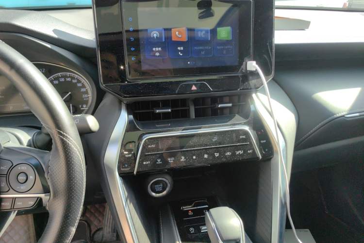 Used Toyota Harrier 2022 2.0L CVT Two-Wheel Drive Luxury Edition Audio And AC Panel