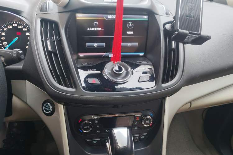 Used Ford Kuga 2013 2.0L GTDi Four-Wheel Drive Premium Model Audio And AC Panel