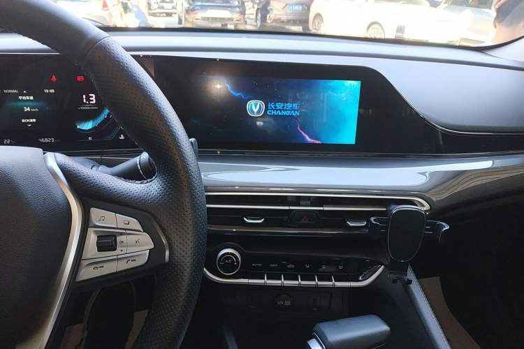 Used Changan Eado 2020 PLUS Blue Whale NE 1.4T GDI DCT Prestige Model
