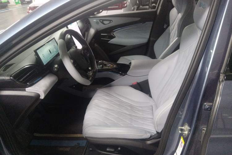 Used BYD Seal 2022 550 km Standard Range Rear-Wheel Drive Prestige Version
