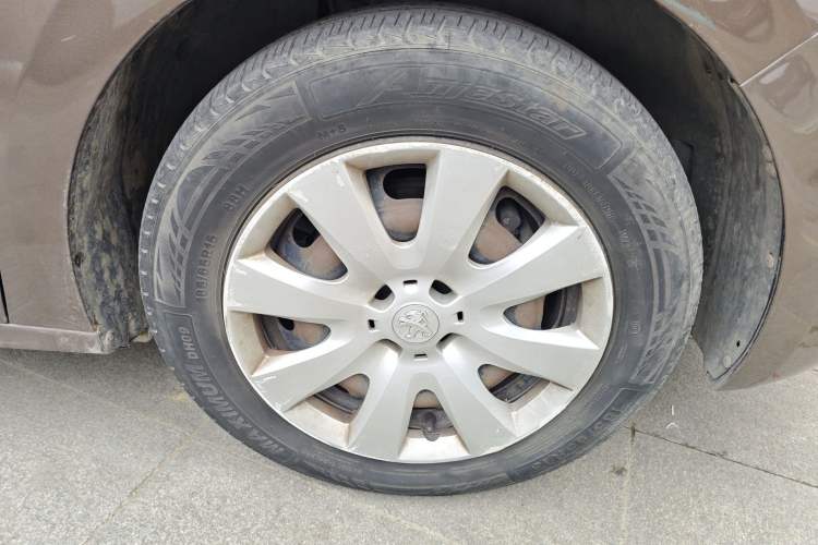 Used Peugeot 301 2014 1.6L Manual Comfort Edition
