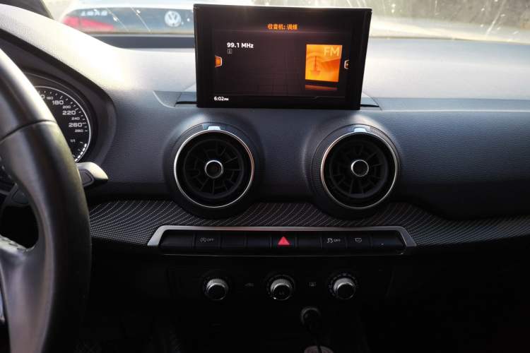 Used Audi Q2L 2018 35 TFSI Launch Exclusive Edition China V
