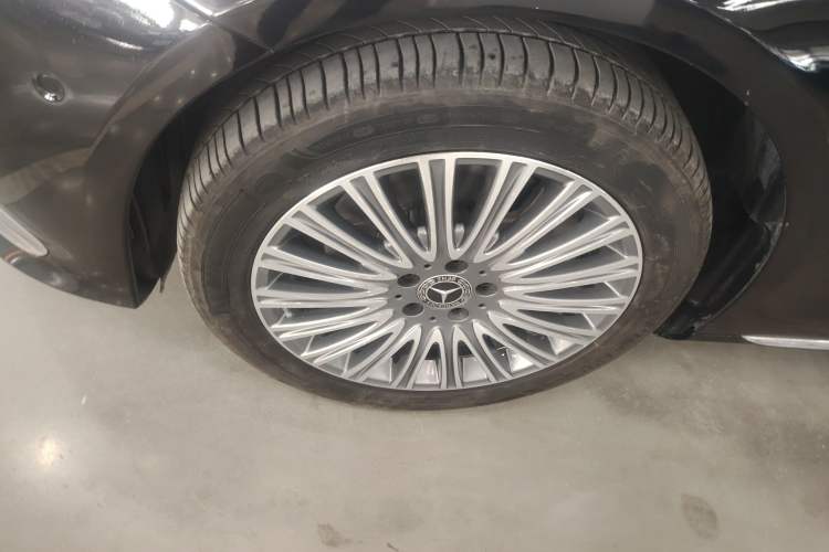 Used Mercedes-Benz E-Class 2021 Facelift E 300 L Stylish Edition
